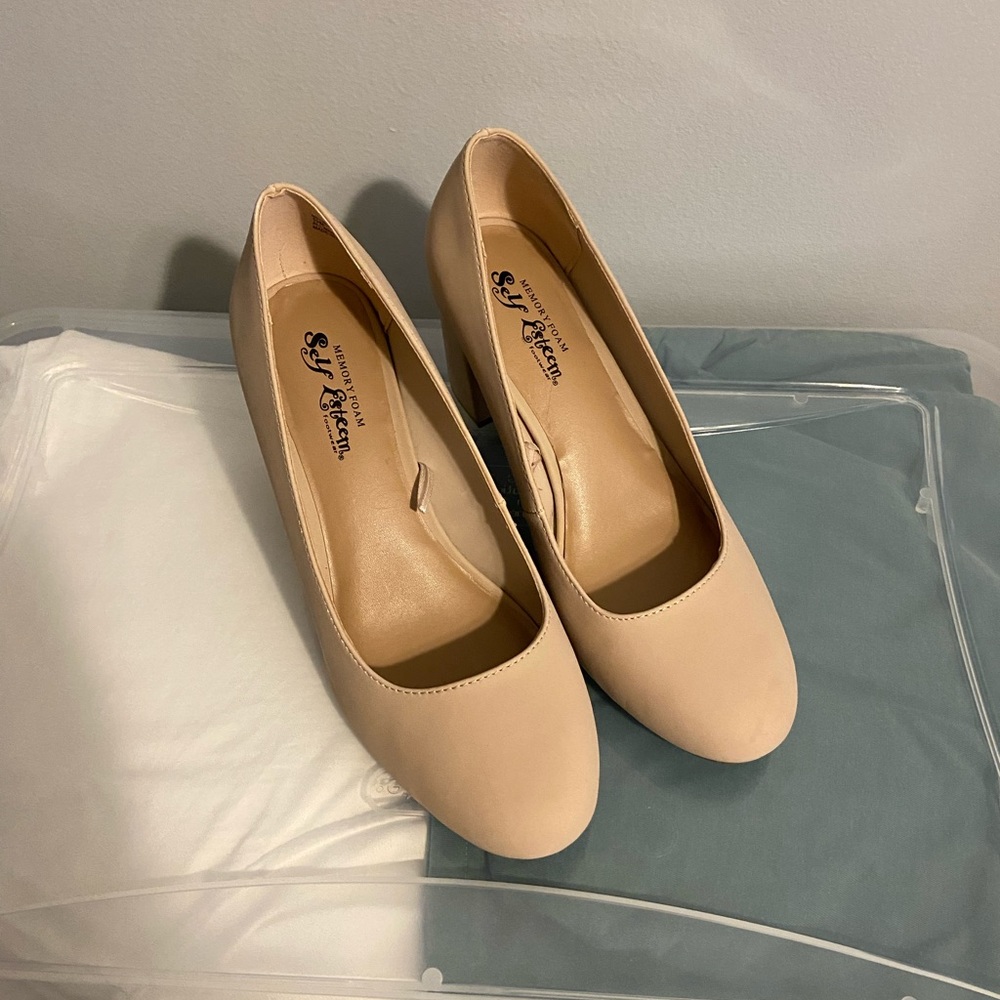 Size 10 nude suede heels - Picture 2 of 10